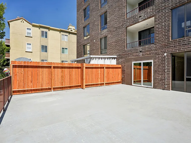 Century Glen — Photo 27