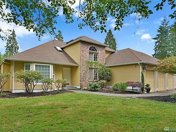 2nd image of 6209 180th St SE