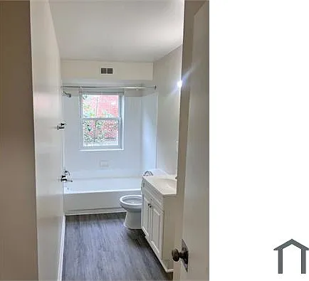 3 bed, 1014 sqft, $2,650 — Photo 2
