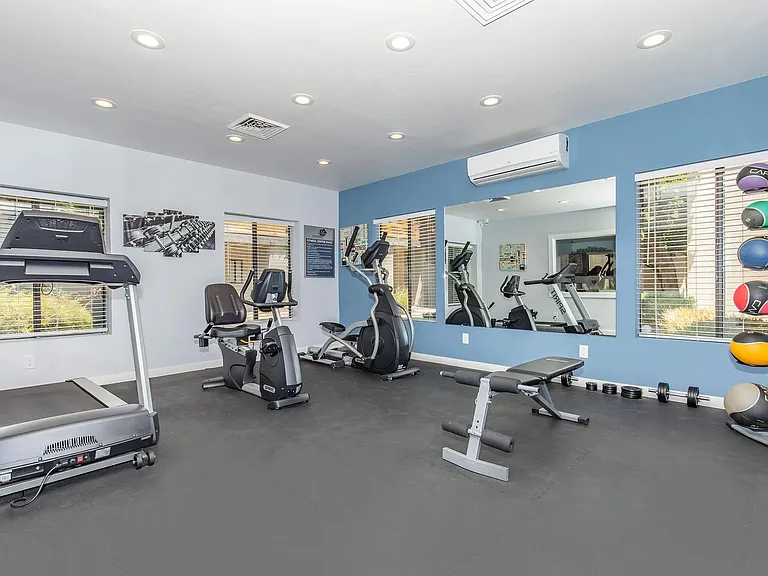 Palm Desert Apartments — Photo 9