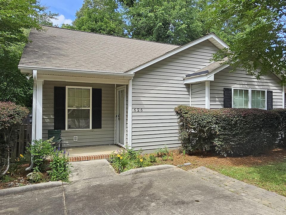 1st image of 622 + 626 Edgefield Avenue