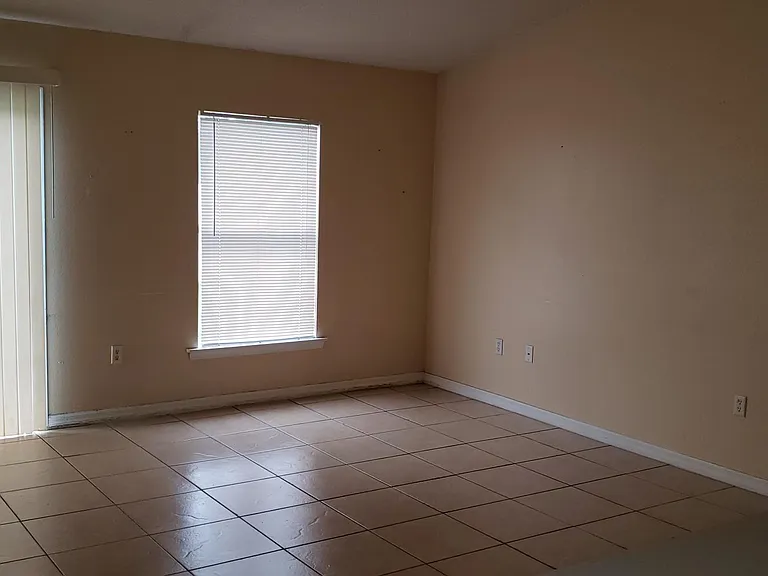 621 Koala Ct — Photo 3