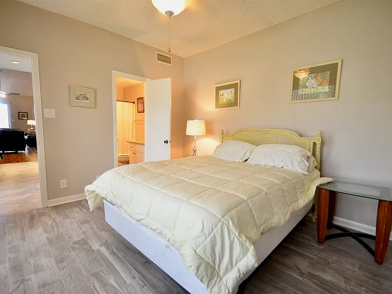 7655 S Braeswood Blvd #26 — Photo 17