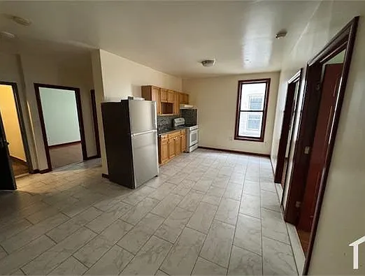 1243 Morrison Ave #1R — Photo 7
