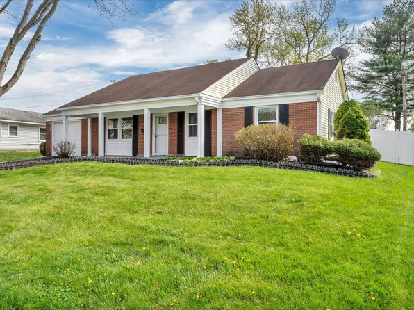 17 Topeka Pass, Willingboro, NJ 08046