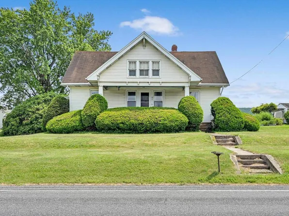 411 E Main St, Hegins, PA 17938
