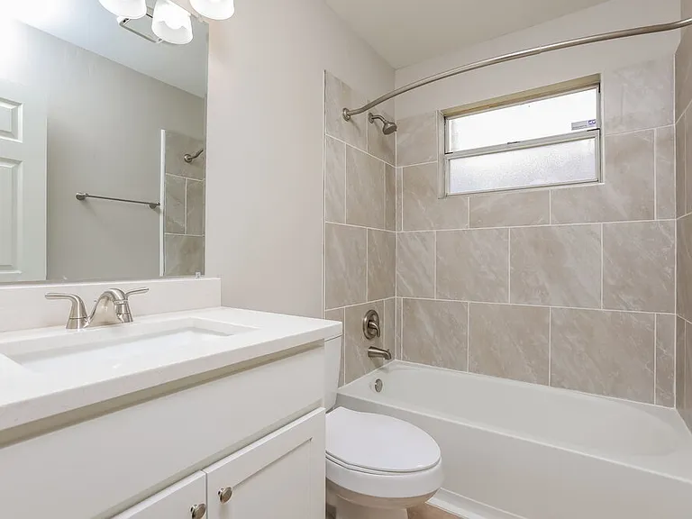1833 Iroquois Dr — Photo 10