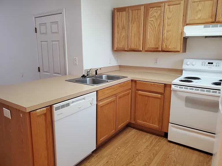 6597 Main St #A — Photo 2