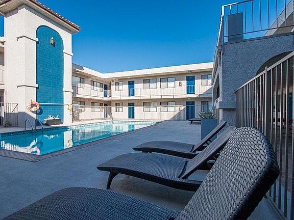 5th image of 15928 Vanowen St APT 105