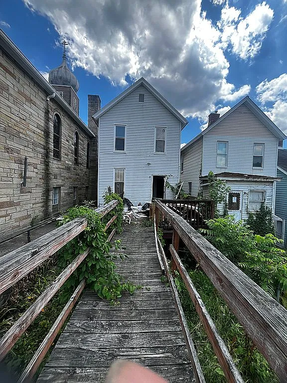 1017 Gaskill Ave photo 1