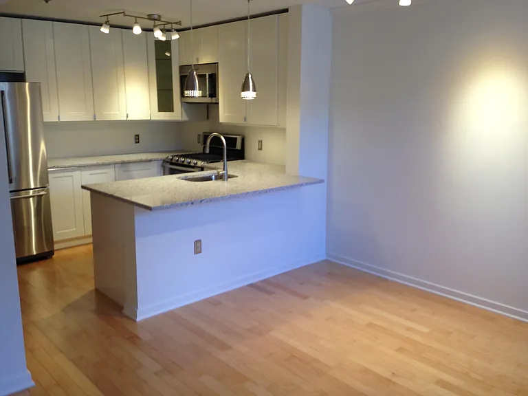 1645 International Dr #15 — Photo 9