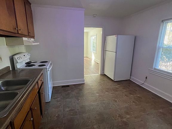 2nd image of 27 Pacific Ave