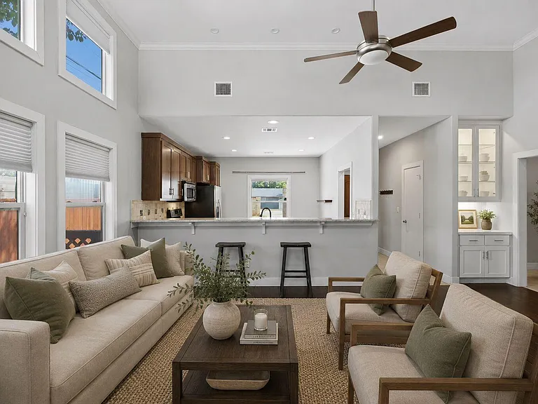 1315 W Anderson Ln #A — Photo 17