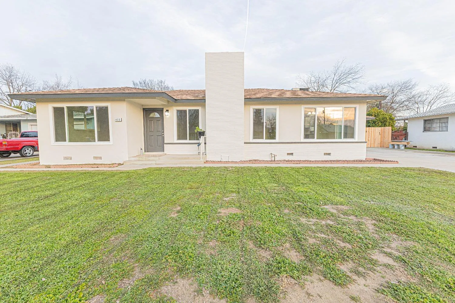 409 Williams Ave photo 1