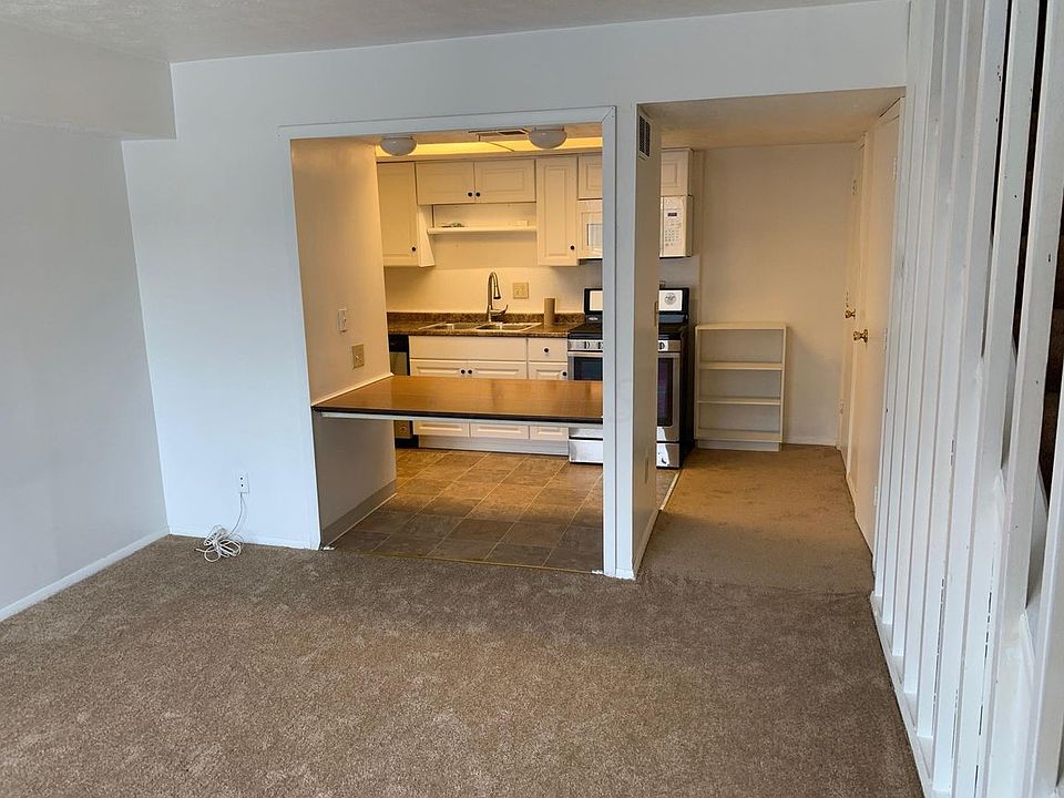 1st image of 52 King Arthur Blvd