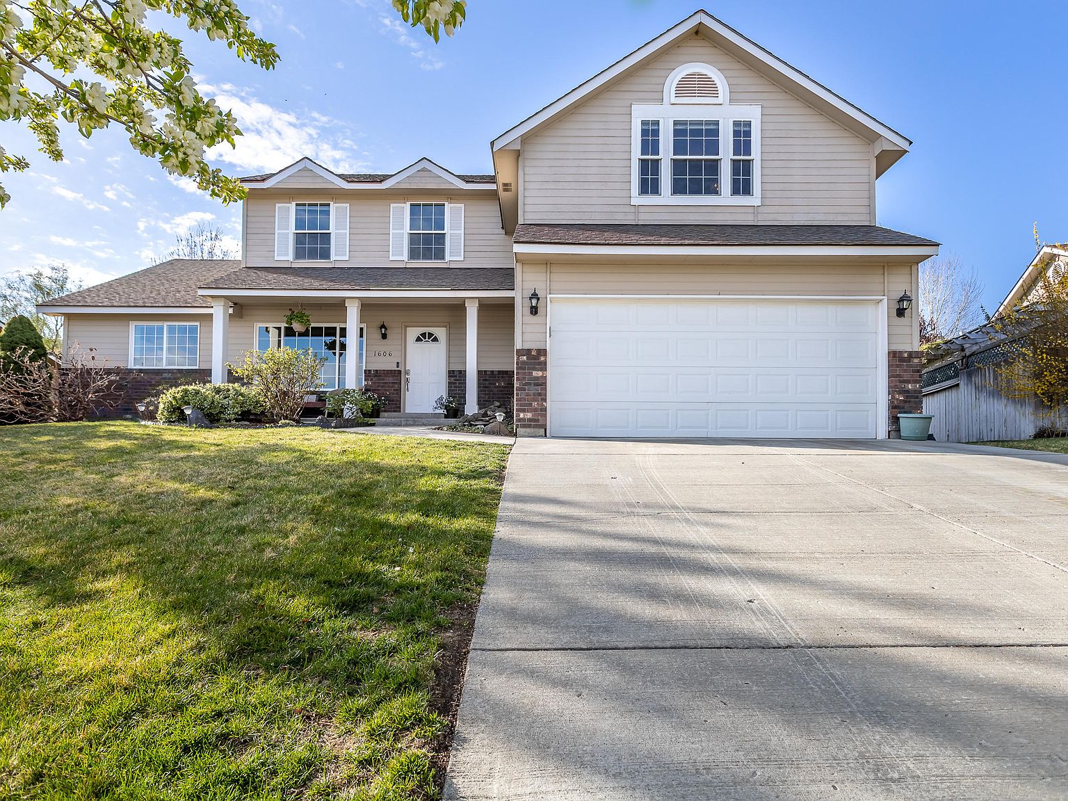 1606 Cedar Ln, Selah, WA 98942 Zillow