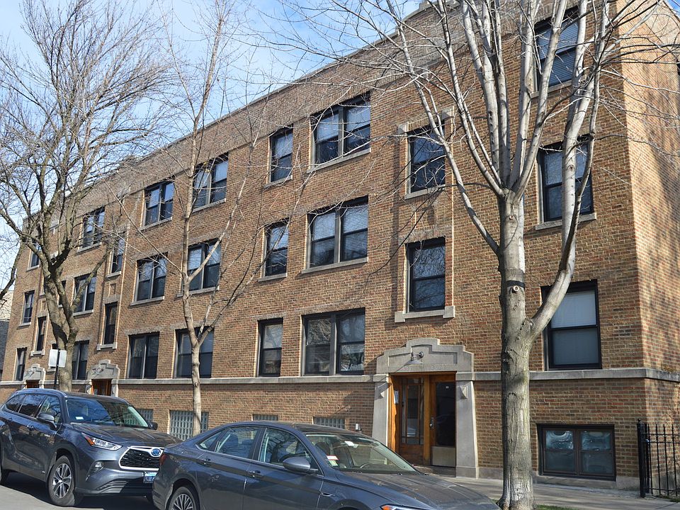 1st image of 3439 N Lakewood Ave #1
