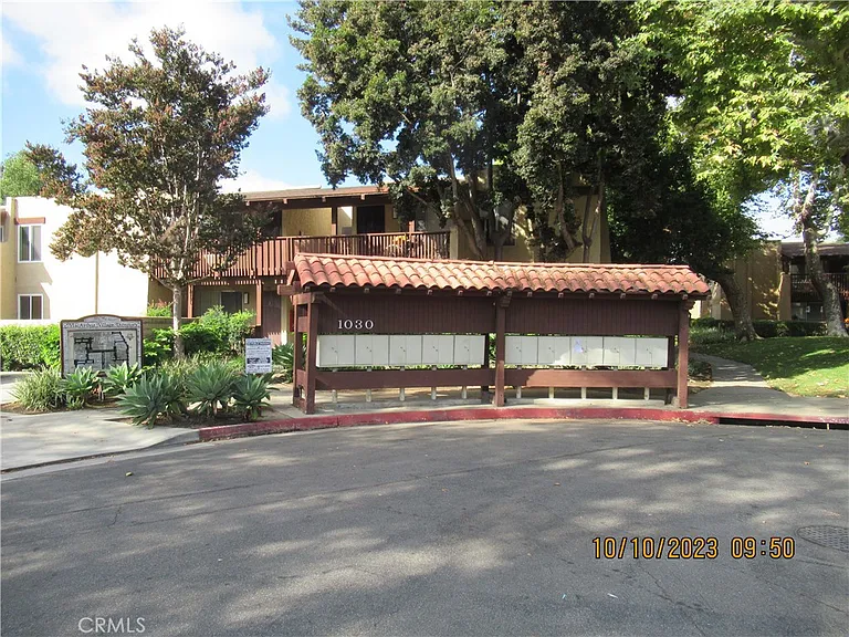 1030 W Macarthur Blvd #154 — Photo 16