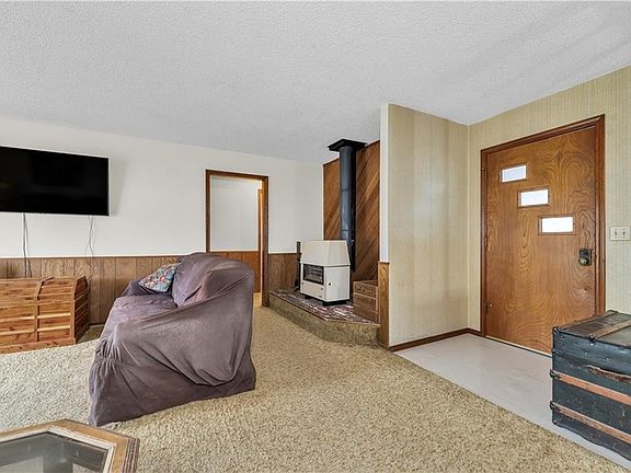 4th image of 178 N Davis St