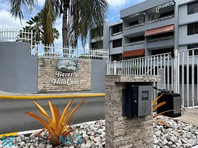 Beverly Hills Court (Condominio) — Photo 2