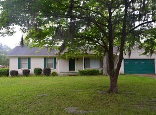 1002 Saint Andrews Dr, Albany, GA 31707