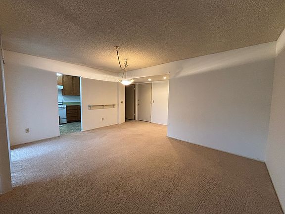 5th image of 1679 Carmel Cir E