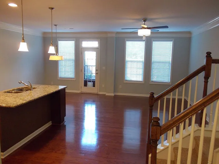 9525 Burford Ln NW — Photo 5