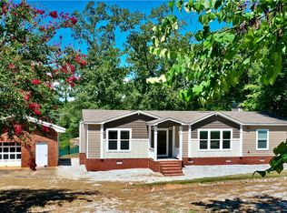 161 Hidden Point Rd, Hartwell, GA 30643