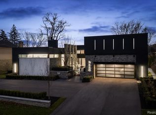 5116 W Bloomfield Lake Rd, West Bloomfield, MI 48323