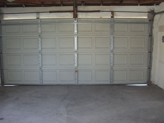4th image of 4732 Atlanta Dr