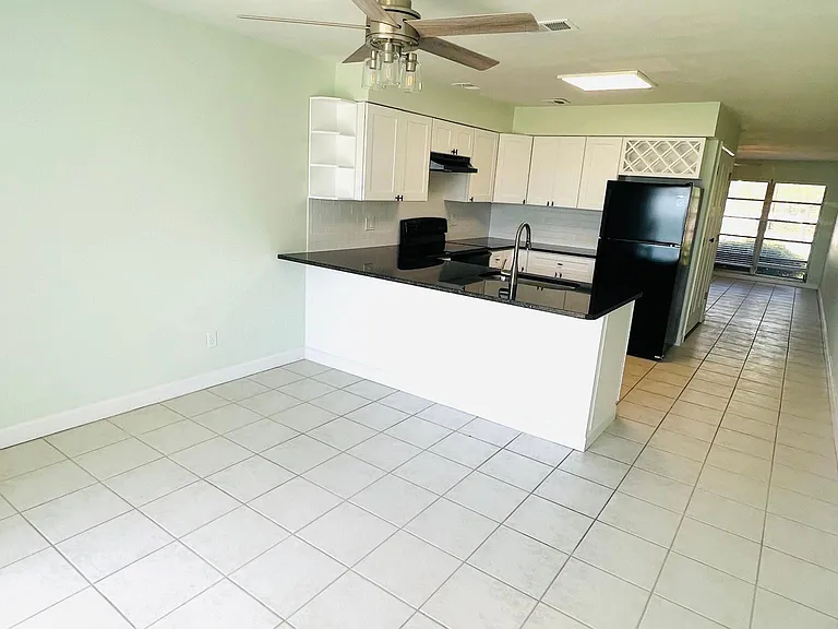 2563 Gary Cir — Photo 5