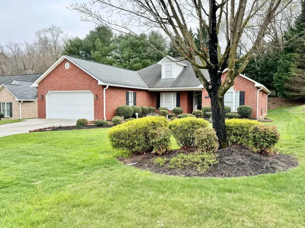 1535 Rosewalk Ln, Roanoke, VA 24014