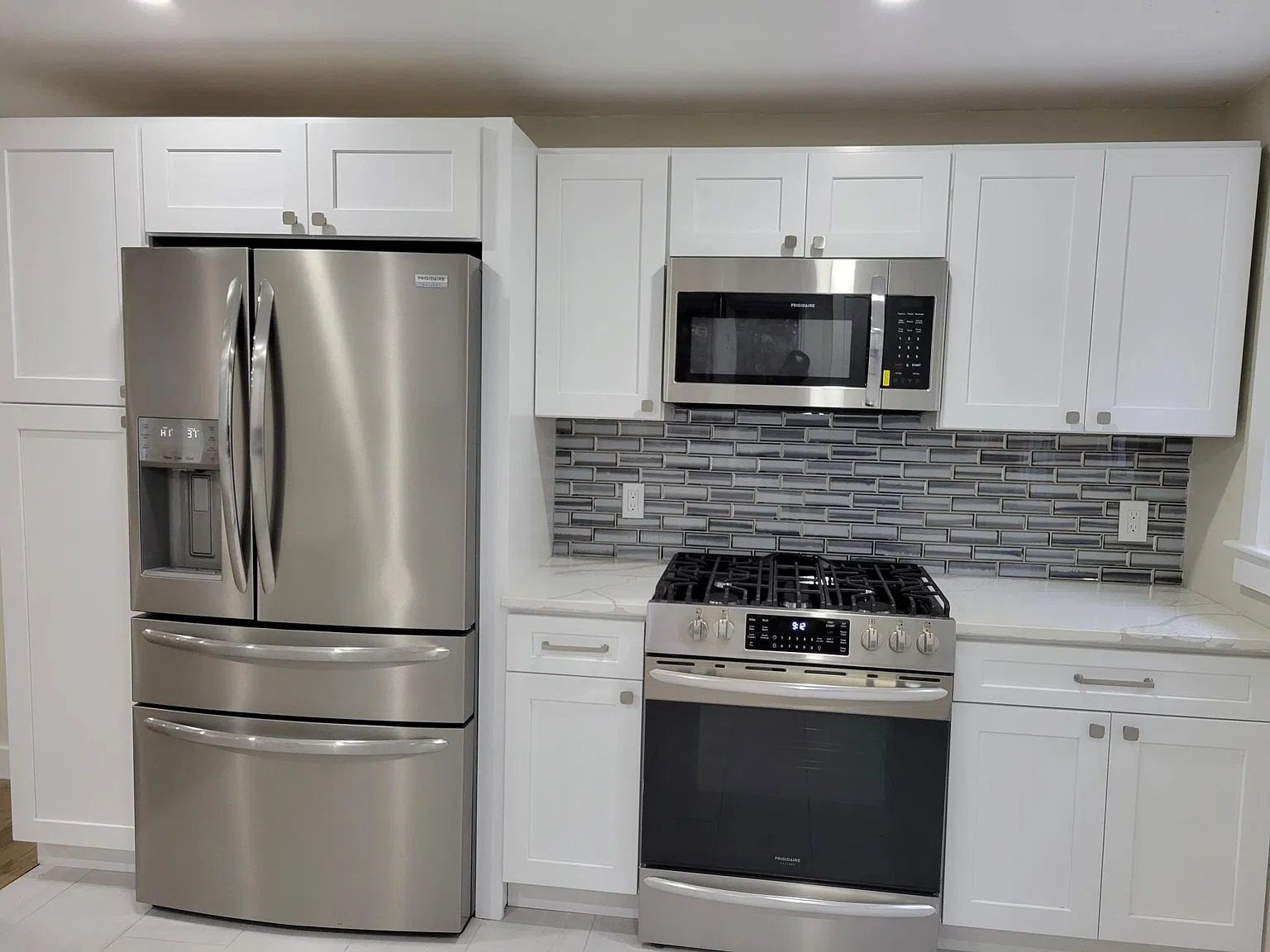 3 bed, 2.5 bath, 1366 sqft, $3,600 — Photo 2