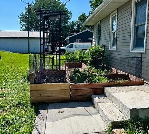 3rd image of 19042 95th St NE