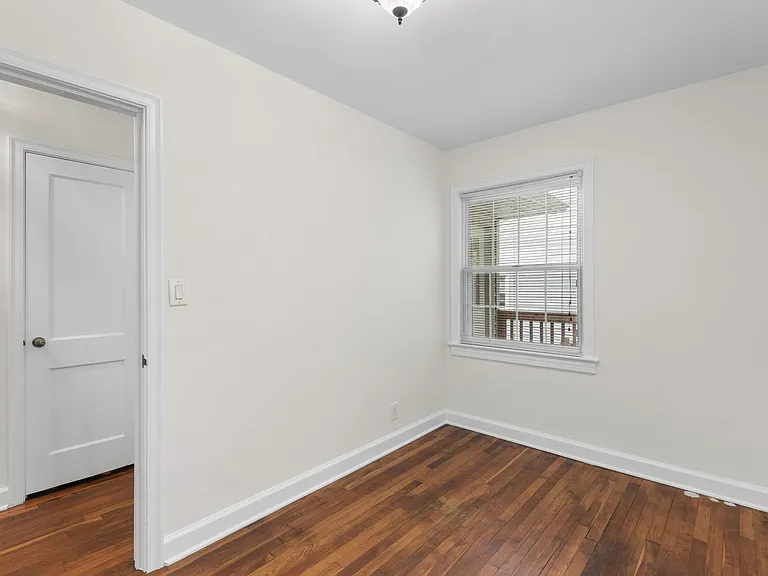 2727 Stratford Dr — Photo 9