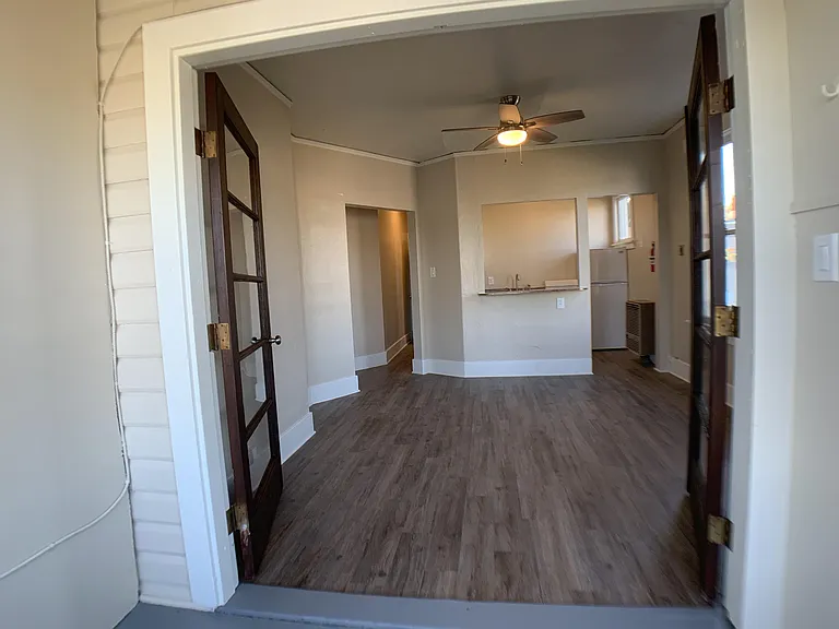 646 Washington Ave #2 — Photo 8