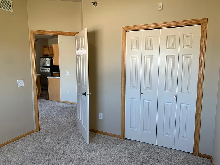 1805 SW White Birch Cir #3 — Photo 6