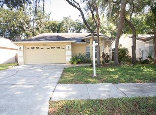 2615 Wrencrest Cir, Valrico, FL 33596