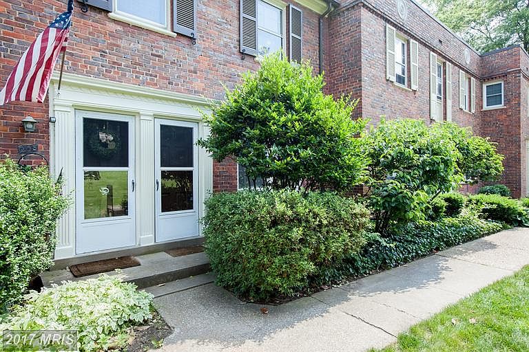 1st image of 1401 S Barton St Unit 239