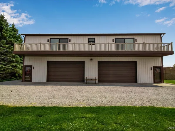 11582 Goetze Ln #8, Lyndonville, NY 14098