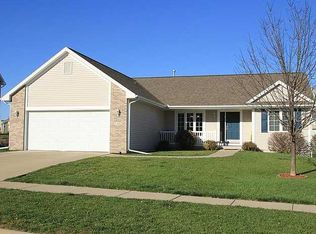 7301 Prairie Hawk Dr SW, Cedar Rapids, IA 52404