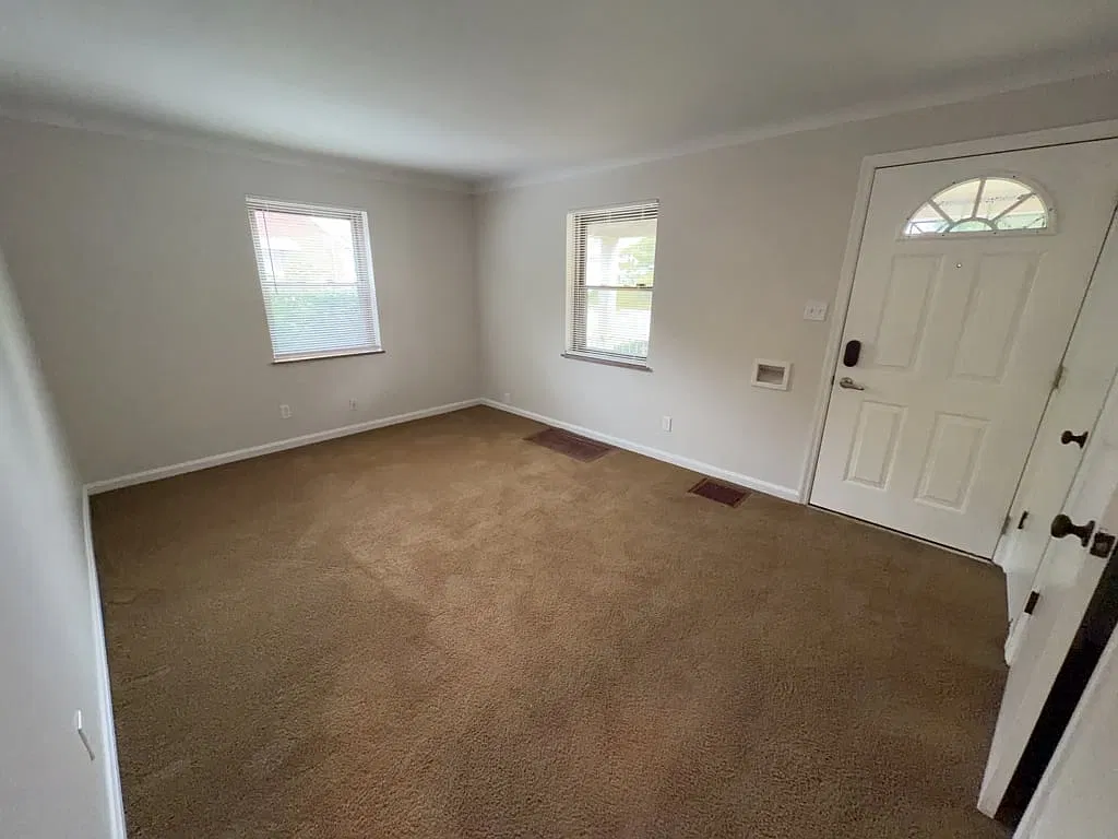 5531 Lester Road — Photo 3