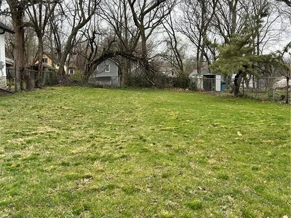2322 Poplar Ave, Kansas City, MO 64127