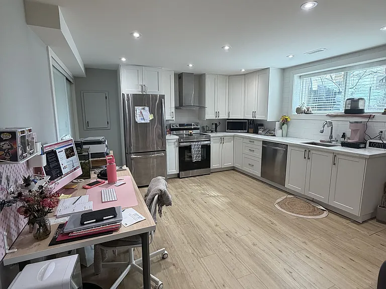 56 Olive Cres — Photo 5