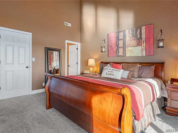 5th image of 236 Lakeview Resort Blvd Unit 4B