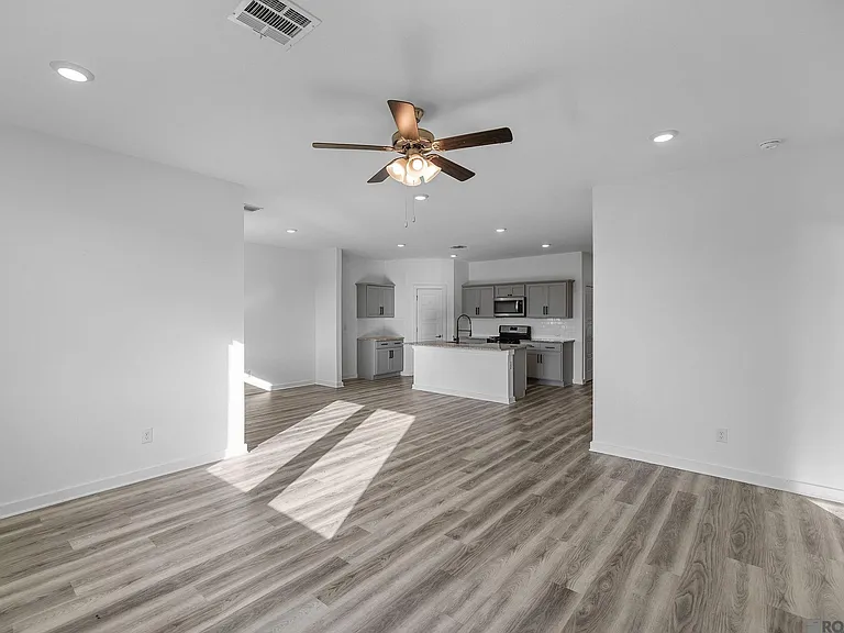 12856 Silverbell Ave — Photo 6