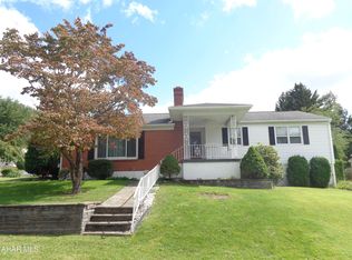 177 Devon Dr, Hollidaysburg, PA 16648