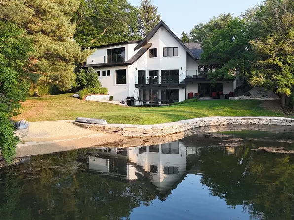 111 Murphy Lake Rd, Park Ridge, IL 60068