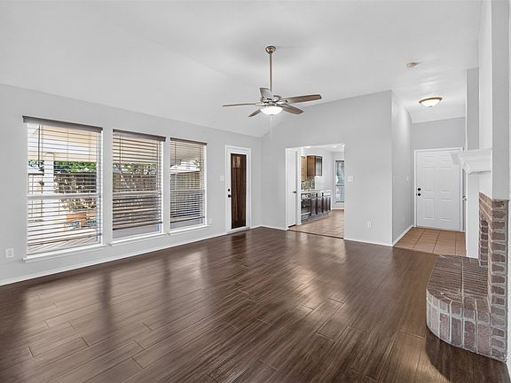 3rd image of 3103 Morning Meadow Ln
