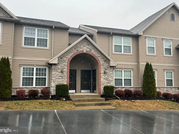 8426 Hilton St, Hummelstown, PA 17036